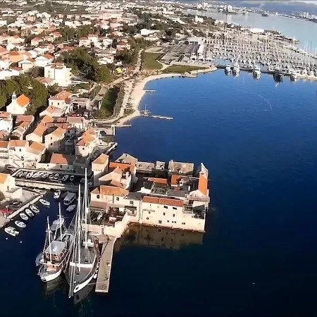 Apartment In Dalmatia Near The Sea Kastela