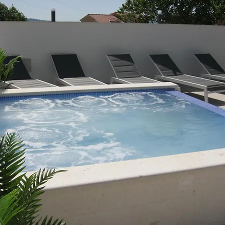 Apartment In Dalmatia Near The Sea Kastela
