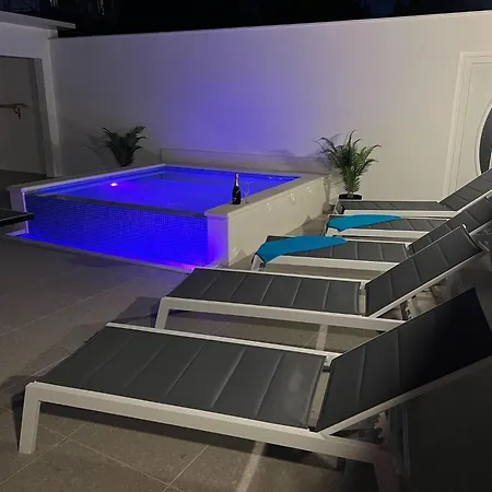Apartment In Dalmatia Near The Sea