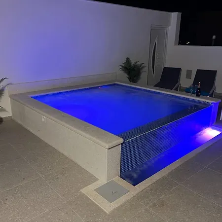 Apartment In Dalmatia Near The Sea